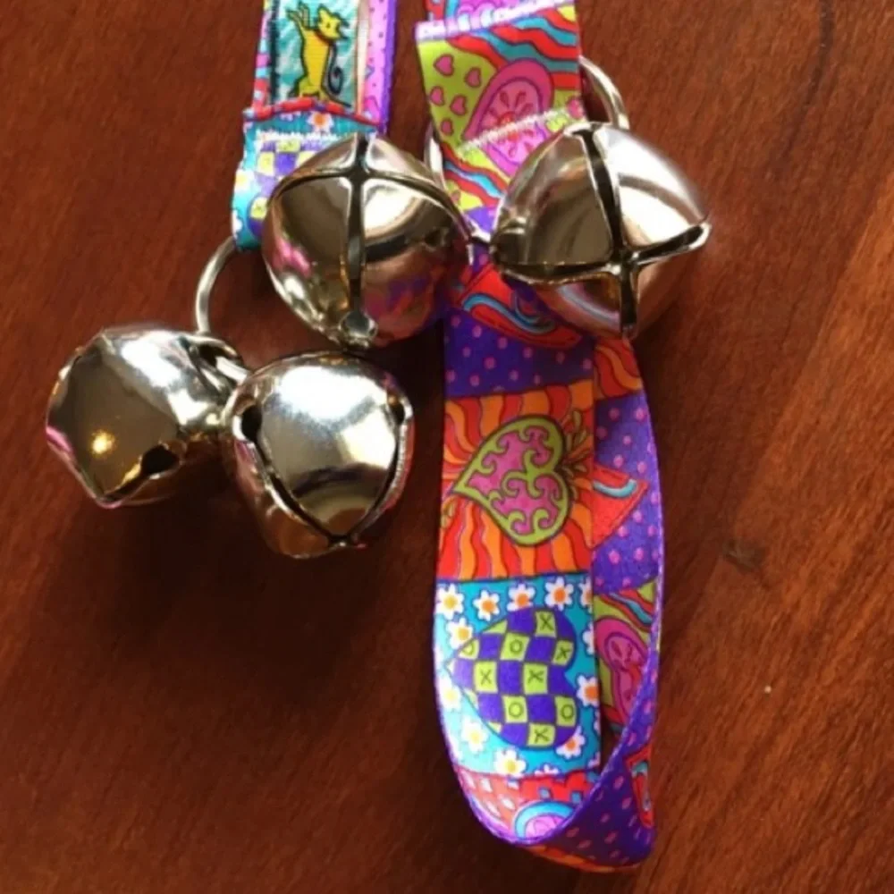 Hearts Print Puppy Potty Training Bells